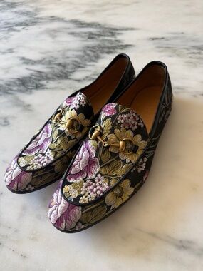 Gucci Black Loafers with Gold Horsebit and Pink Floral Embroidery